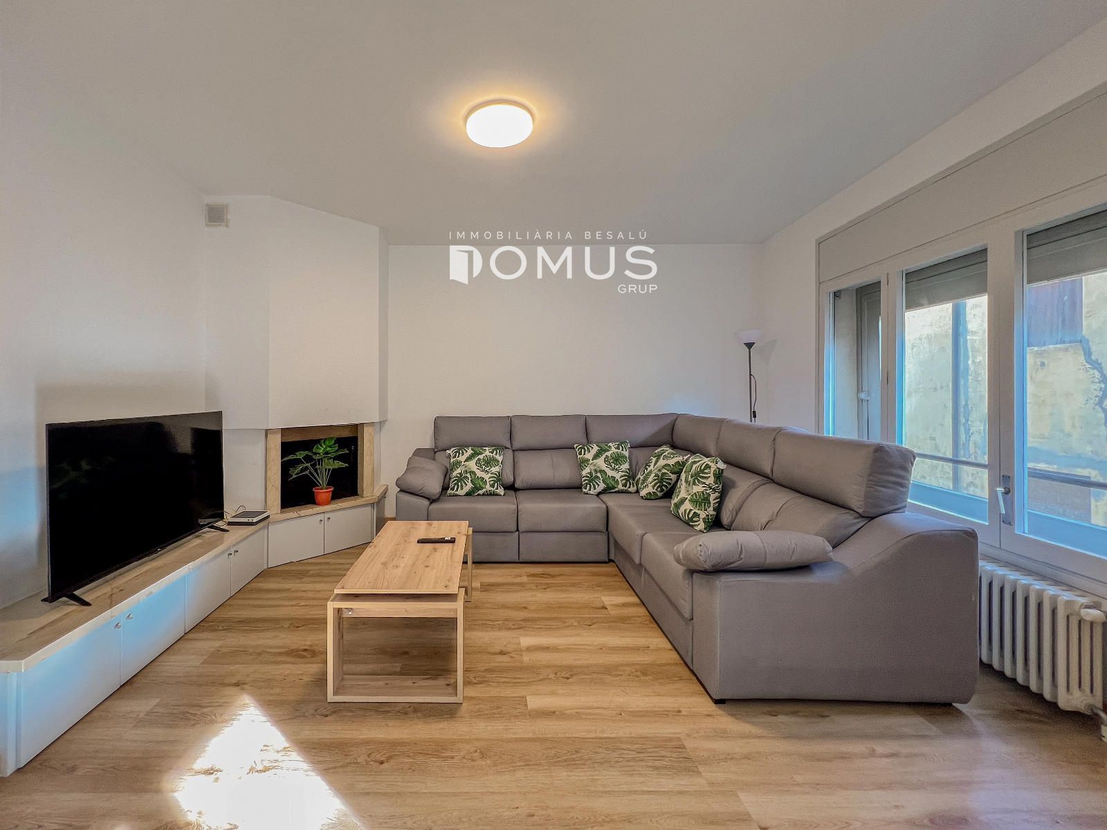 Living room of Flat to rent in Olot  with Heating, Terrace and Furnished