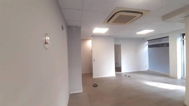Local comercial en Alquiler en Sarrià