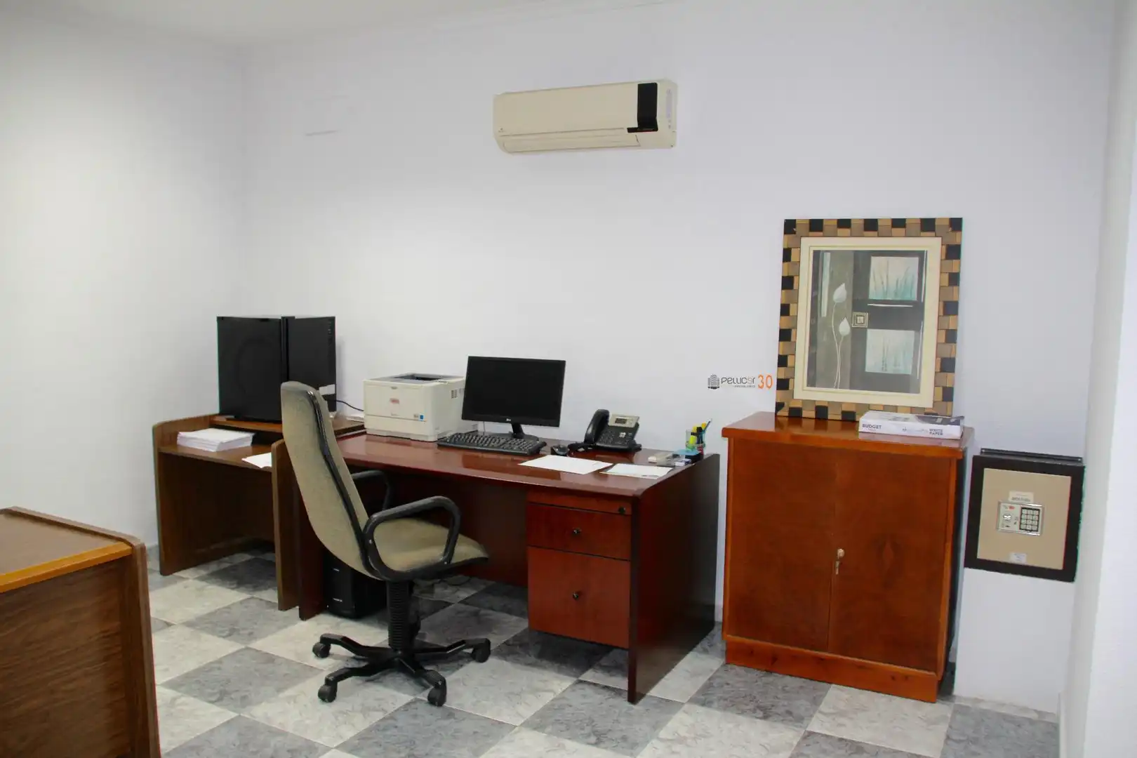 Commercial properties for sale in Benidorm  with Air Conditioner