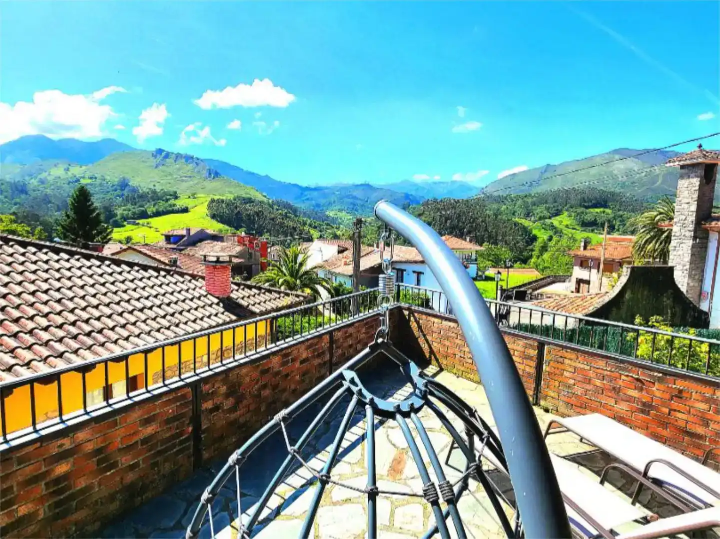Vista exterior de Casa o xalet de lloguer en Llanes