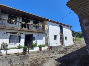 House with balcony for sale in Barrio Barrio del Arroyo, 18