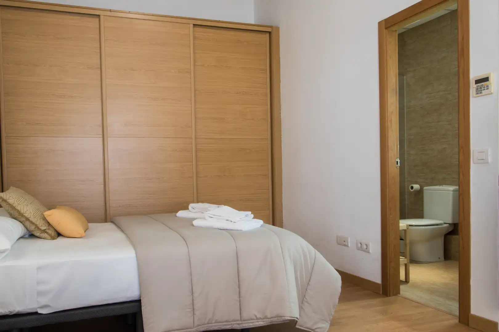 Habitación de Loft de alquiler en Valencia con Aire acondicionado, Calefacción y Parquet