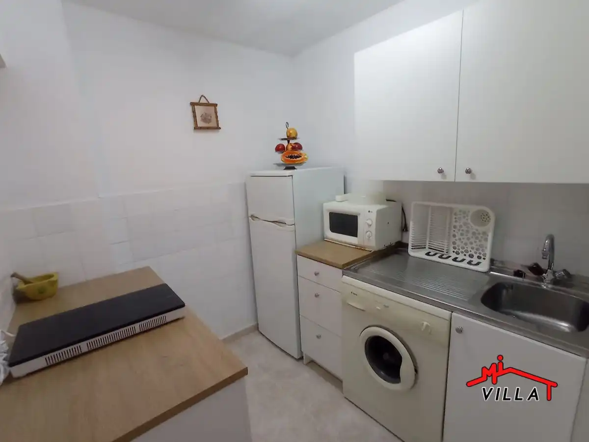 Cocina de Estudio de alquiler en Laredo con Terraza y Amueblado