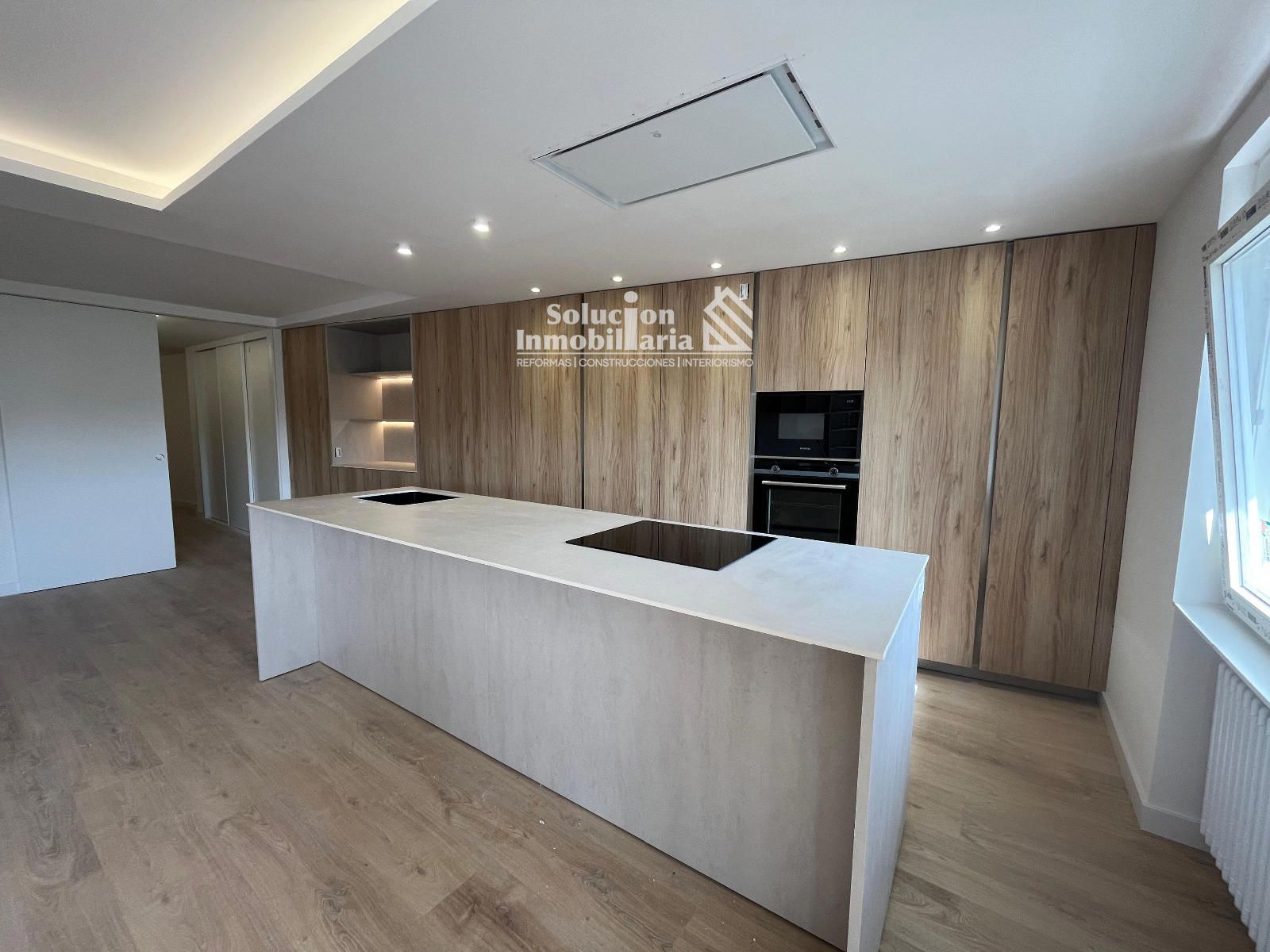 Kitchen of Flat for sale in Salamanca Capital  with Heating and Alarm