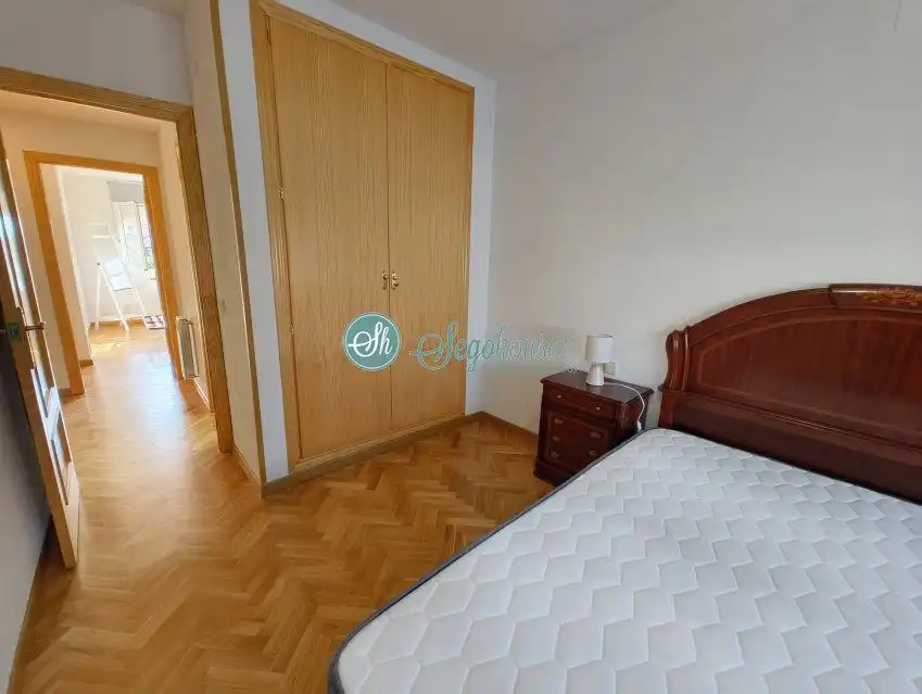 Schlafzimmer von Wohnung zur Miete in Segovia mit Heizung, Parkett und Terrasse