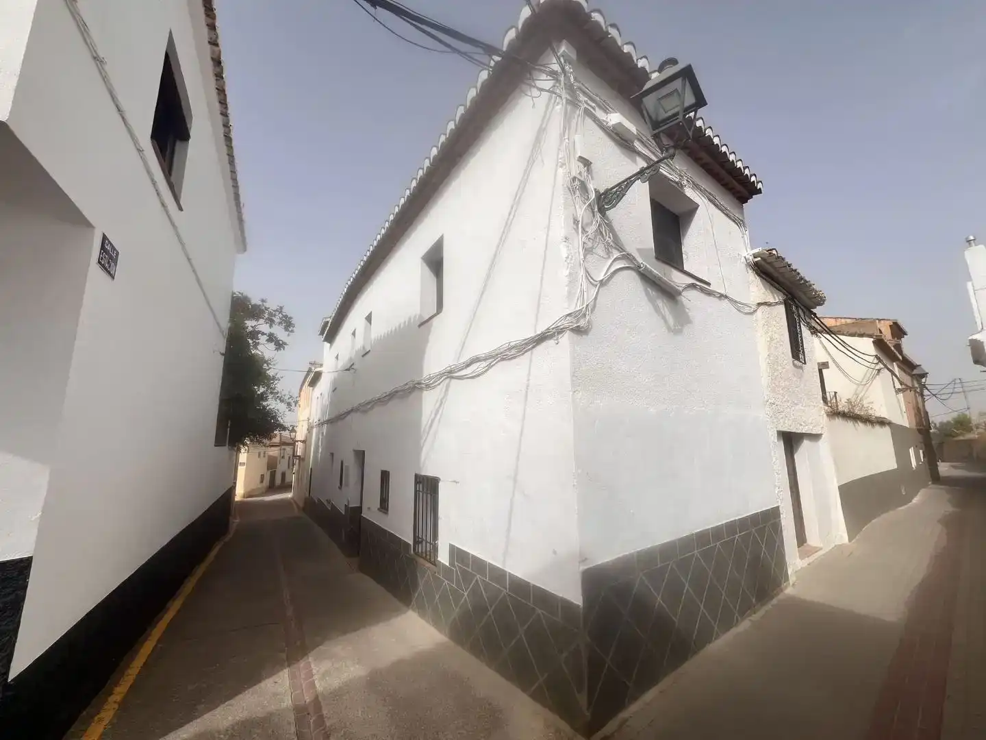 Vista exterior de Casa adosada en venda en Lecrín amb Piscina i Balcó