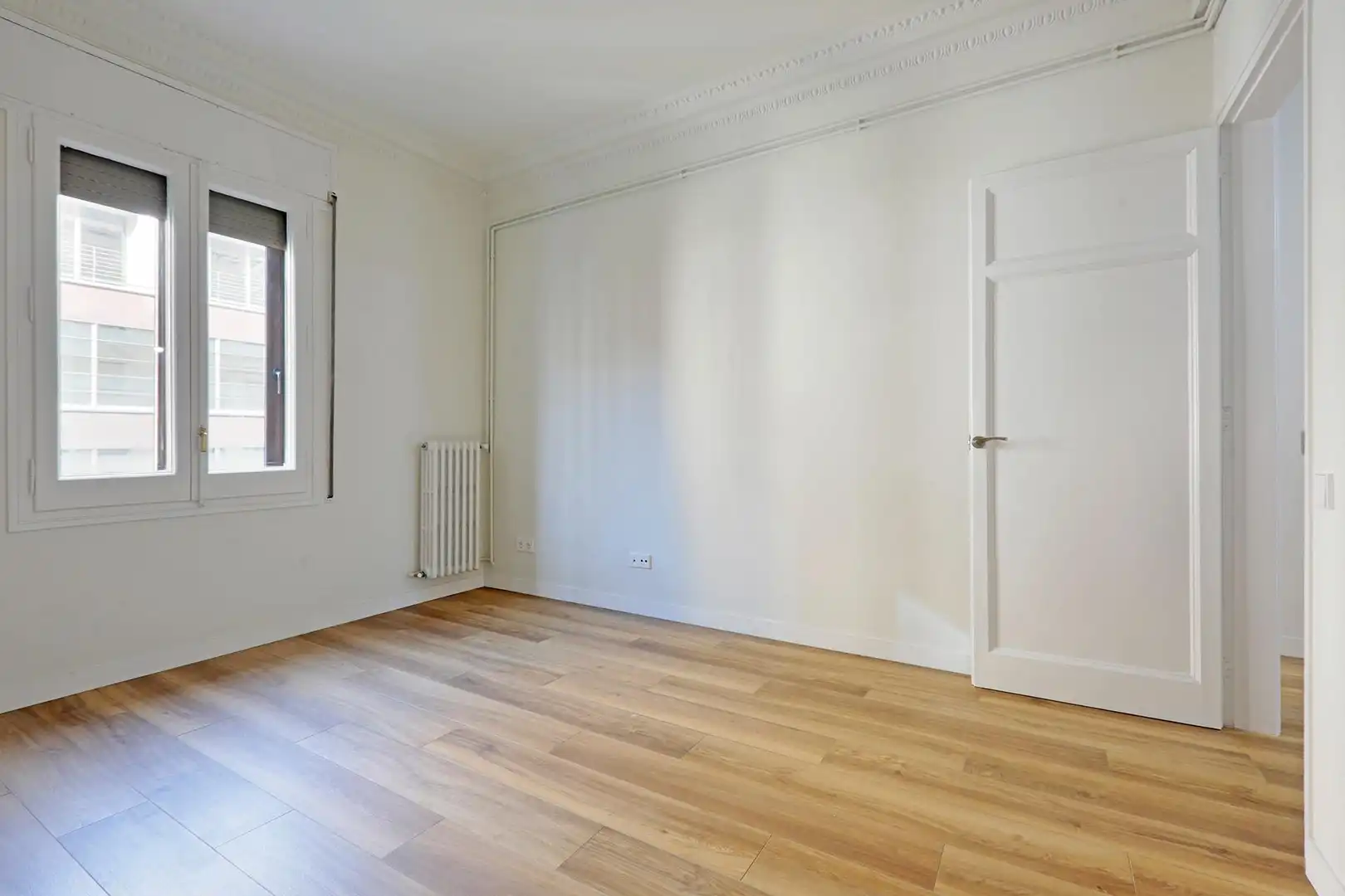 Bedroom of Flat for rent in Barcelona  with Air Conditioner, Heating and Parquet flooring