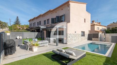 Foto 2 de Casa adosada en venda a Fenals, Girona