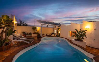 Piscina de Casa o xalet en venda en Telde amb Jardí privat, Terrassa i Piscina