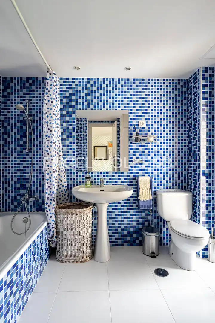 Bathroom of Country homes for rent in Madrid  with Air Conditioner, Heating and Private garden