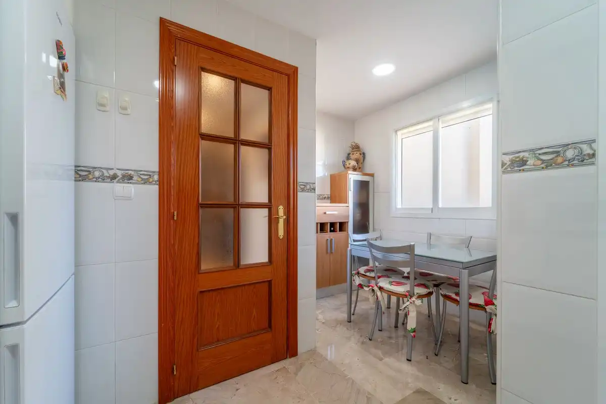 Küche von Dachboden zum Verkauf in Torremolinos mit Klimaanlage, Terrasse und Schwimmbad