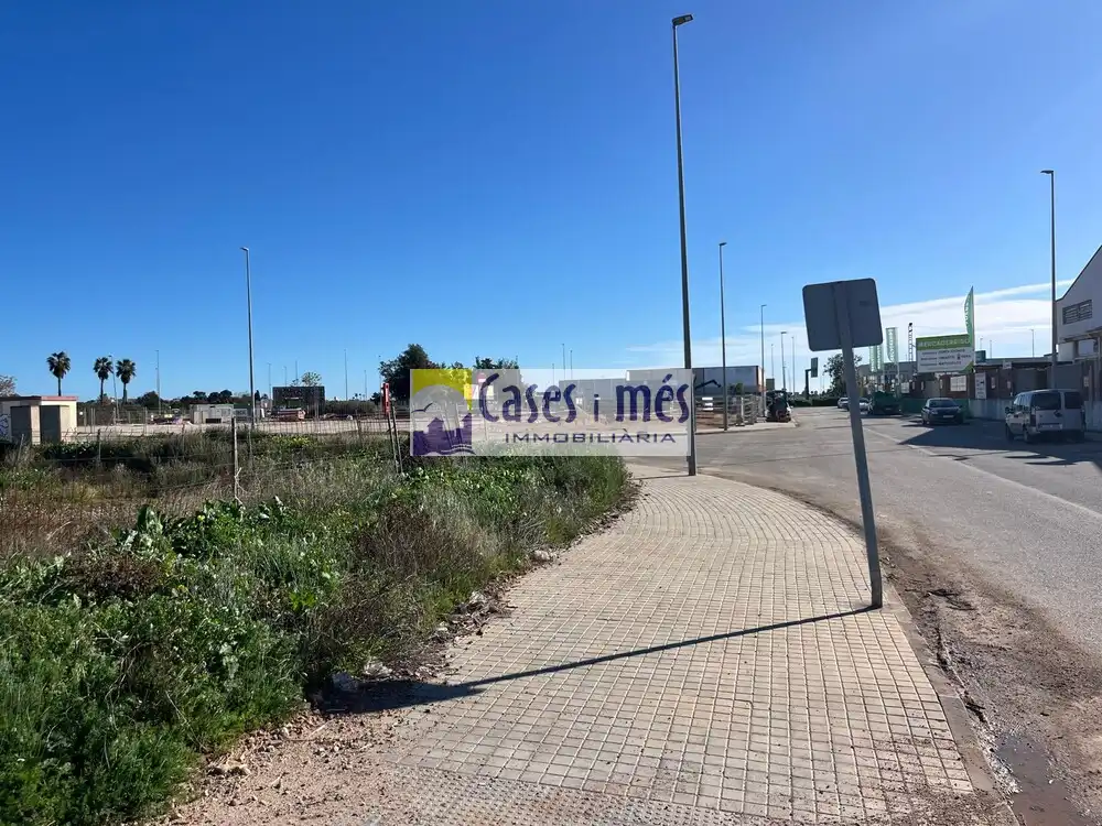 Terreno industrial en venta en La Pobla de Farnals