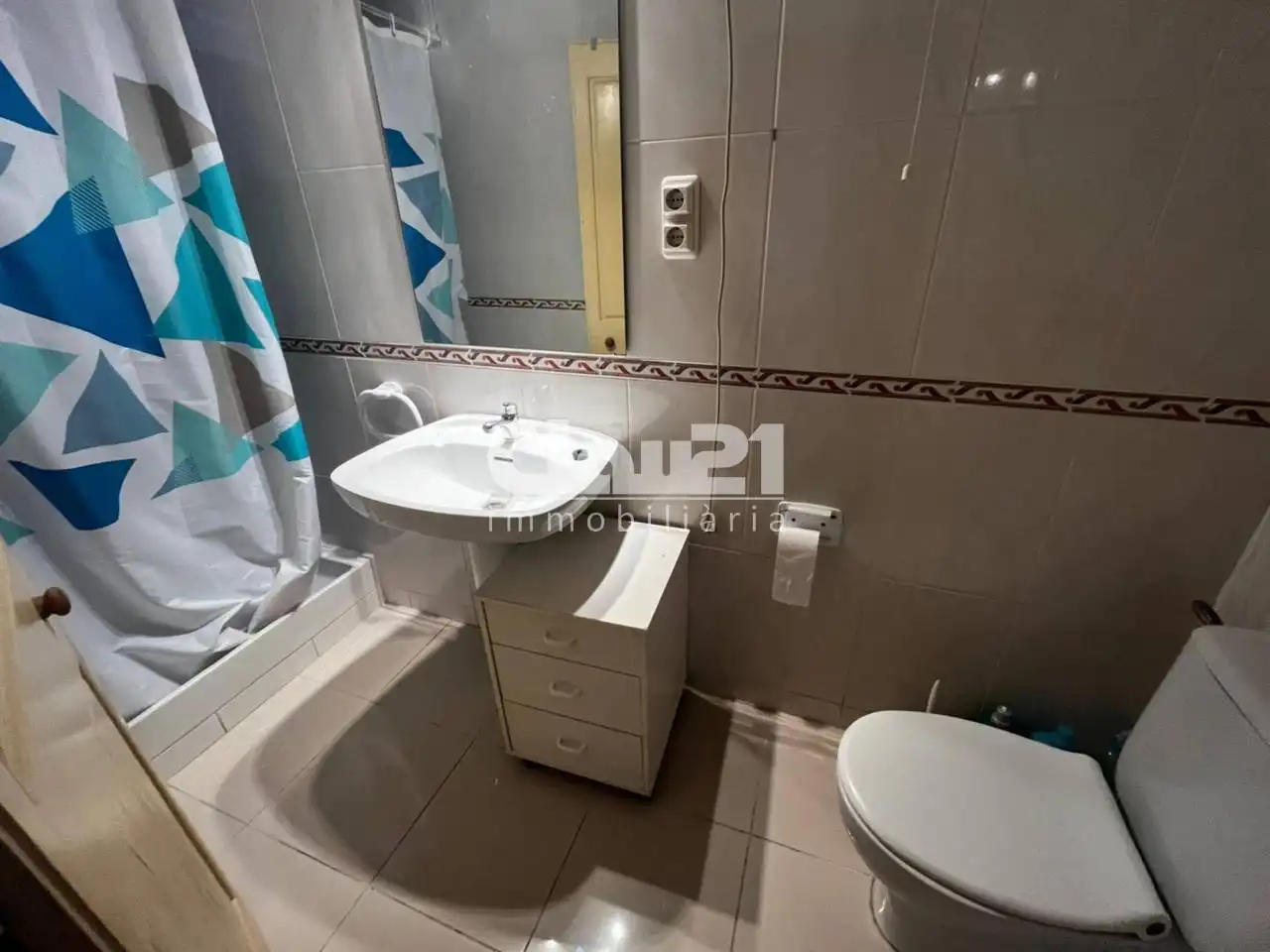 Bany de Pis en venda en Berga amb Moblat
