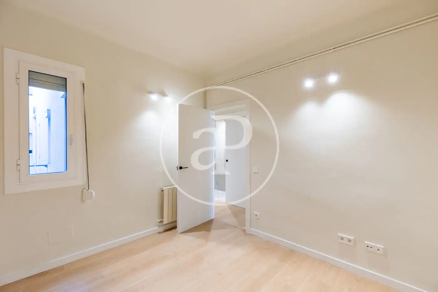Habitación de Piso en venta en Barcelona con Aire acondicionado, Calefacción y Balcón