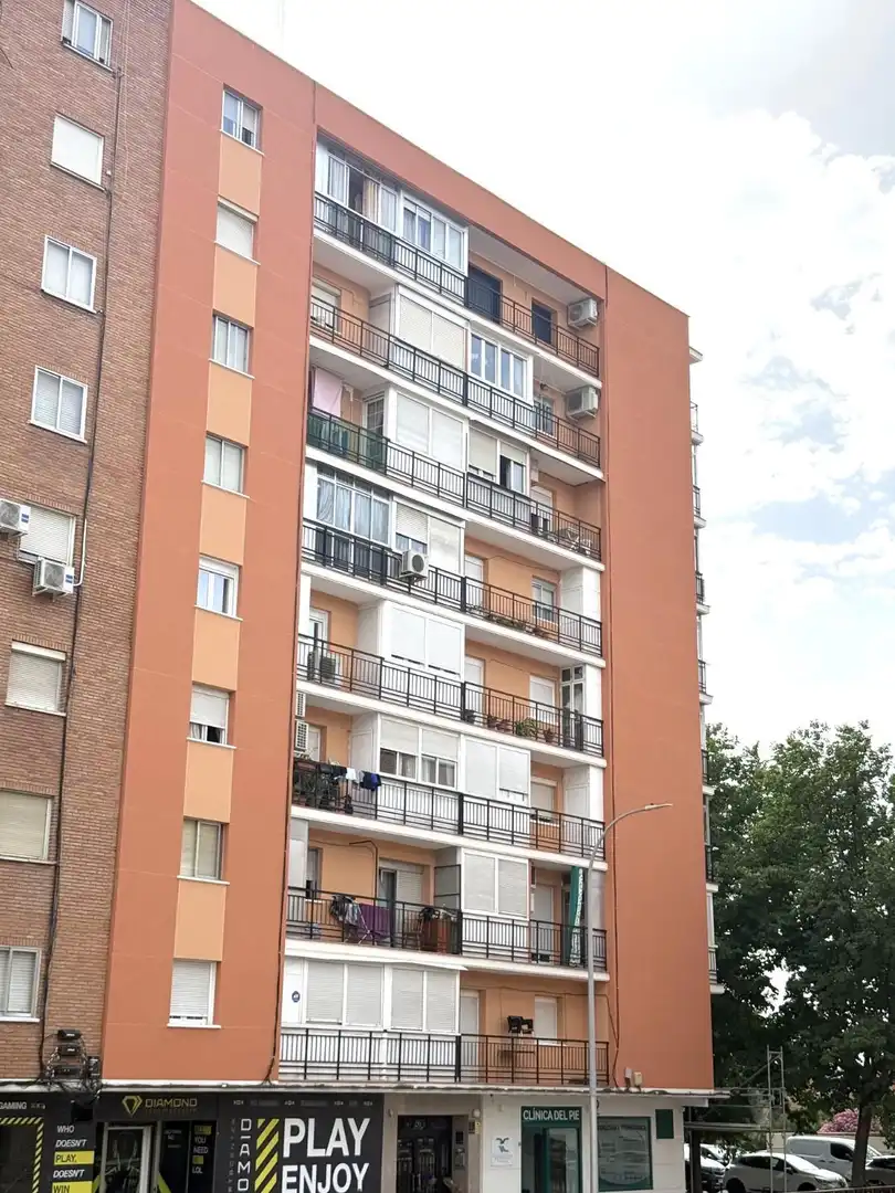 Exterior view of Flat for sale in Alcorcón  with Heating, Terrace and Furnished