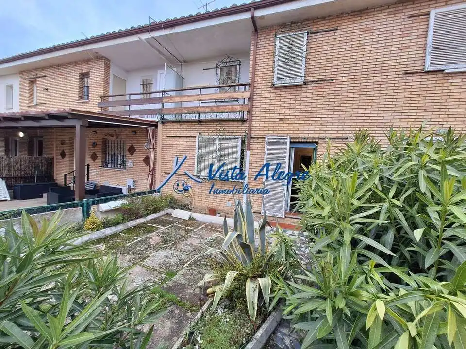 Vista exterior de Casa adosada en venta en Labastida / Bastida con Jardín privado, Terraza y Trastero