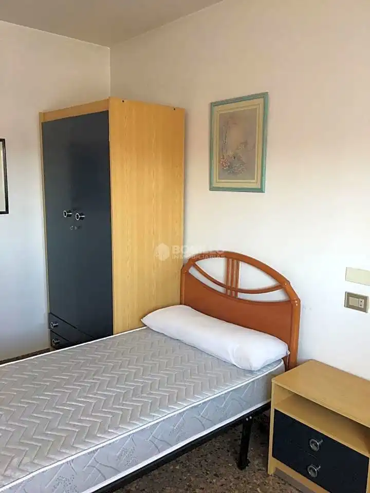 Flat with terrace to rent in Avenida de Sagunto, imagen 19