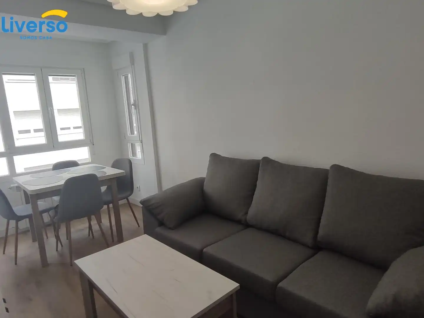 Sala de estar de Piso de alquiler en Burgos con Calefacción