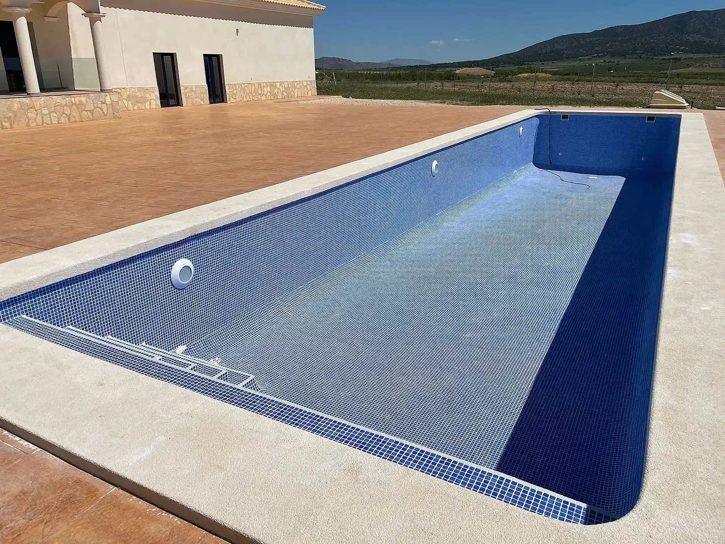 Chalet en venta en El Pinós / Pinoso, imagen 2