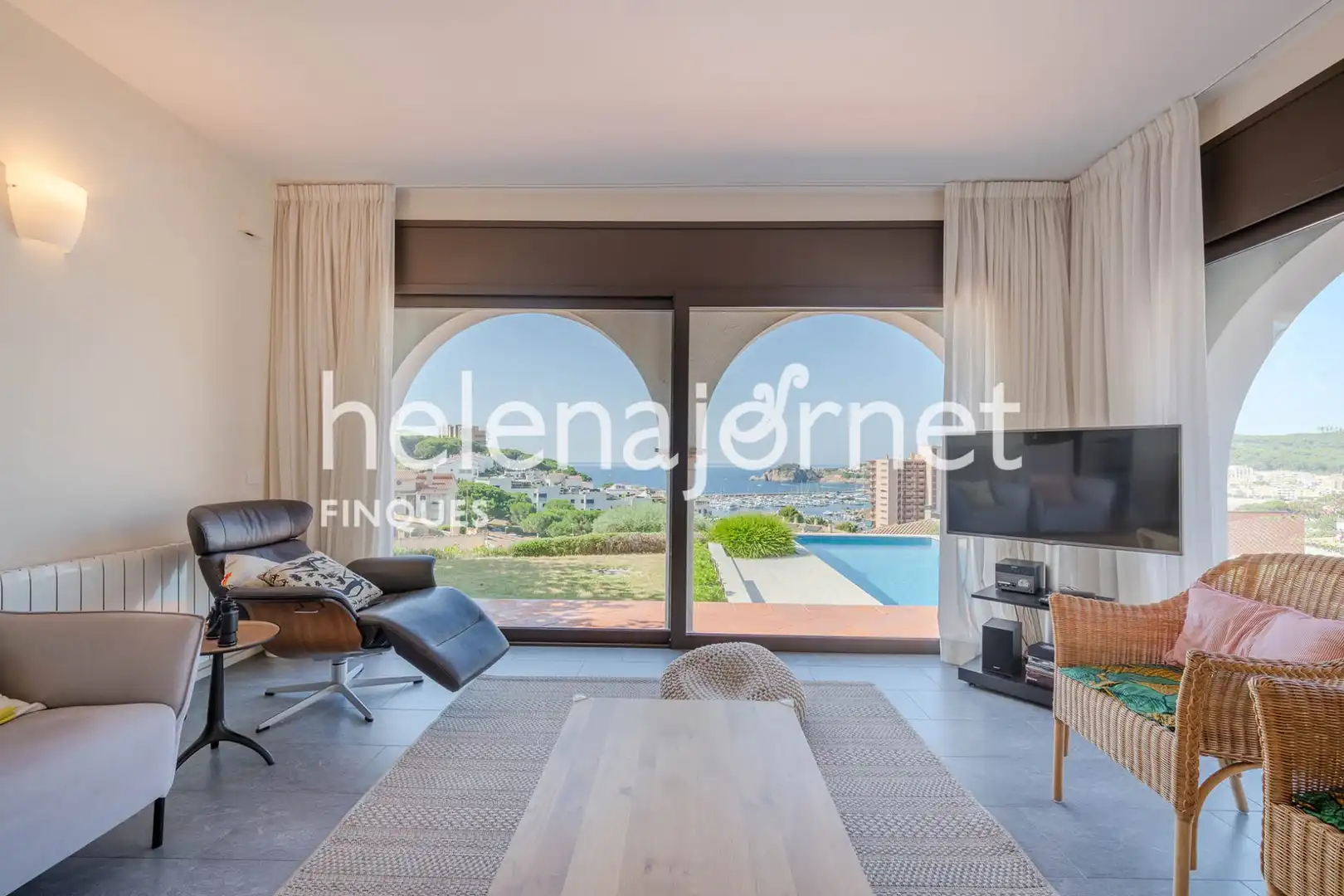 Sala d'estar de Casa o xalet en venda en Sant Feliu de Guíxols amb Aire condicionat, Calefacció i Terrassa