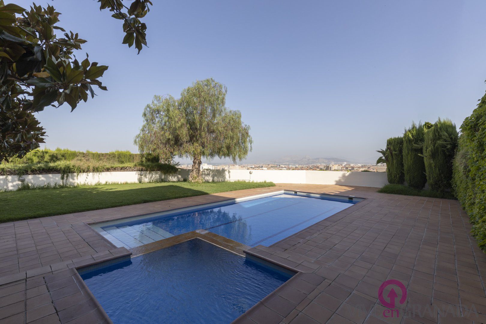 Swimming pool of House or chalet for sale in  Granada Capital  with Heating, Terrace and Swimming Pool