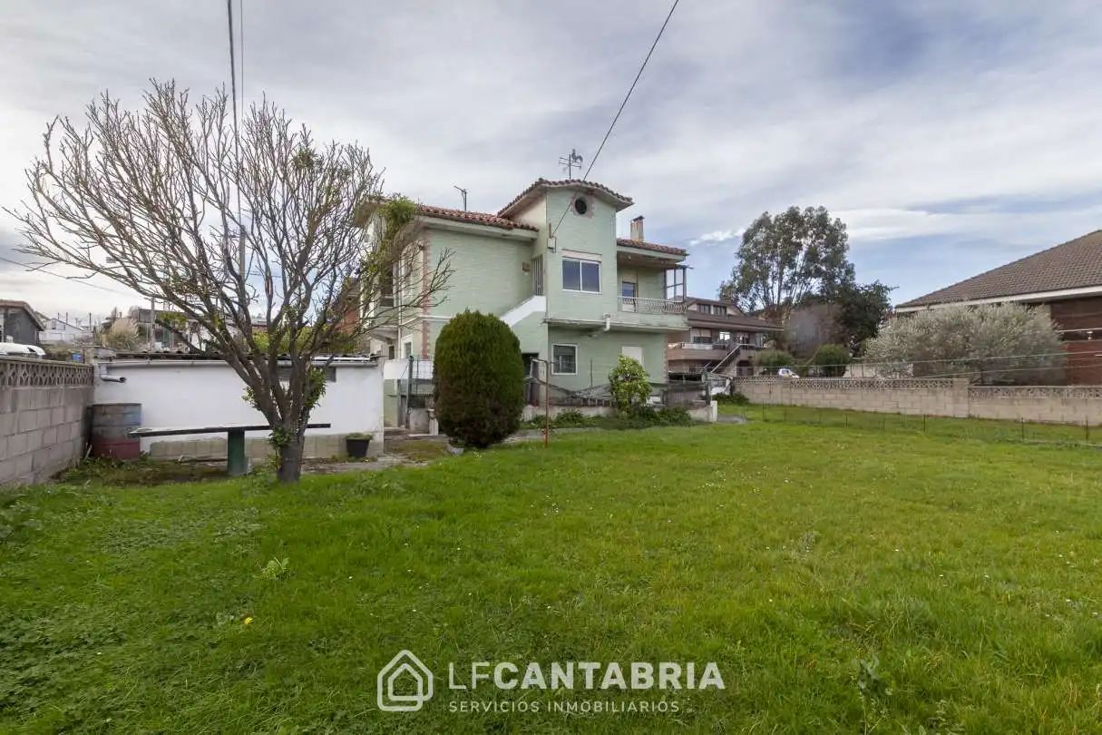 Exterior view of Houses for sale in Santander  with Heating, Private garden and Balcony
