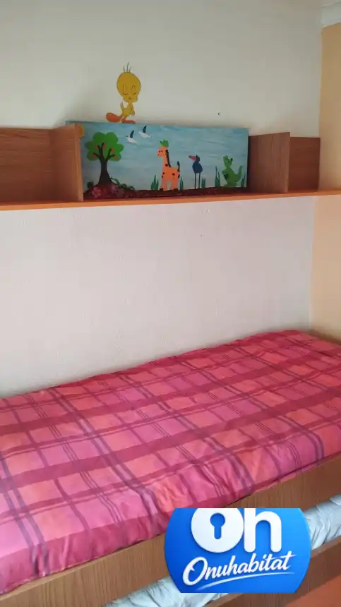 Dormitori de Pis en venda en Huelva amb Aire condicionat, Moblat i Balcó