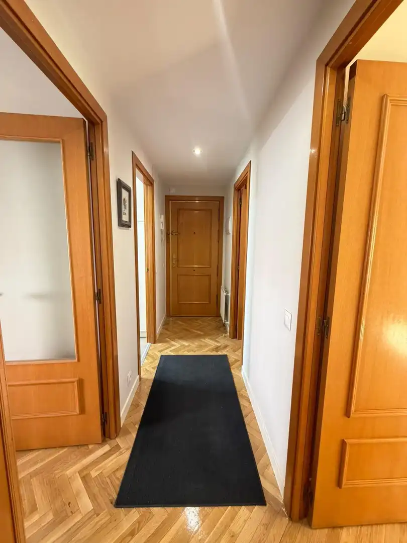 Wohnung zur Miete in Madrid mit Heizung, Privatgarten und Parkett