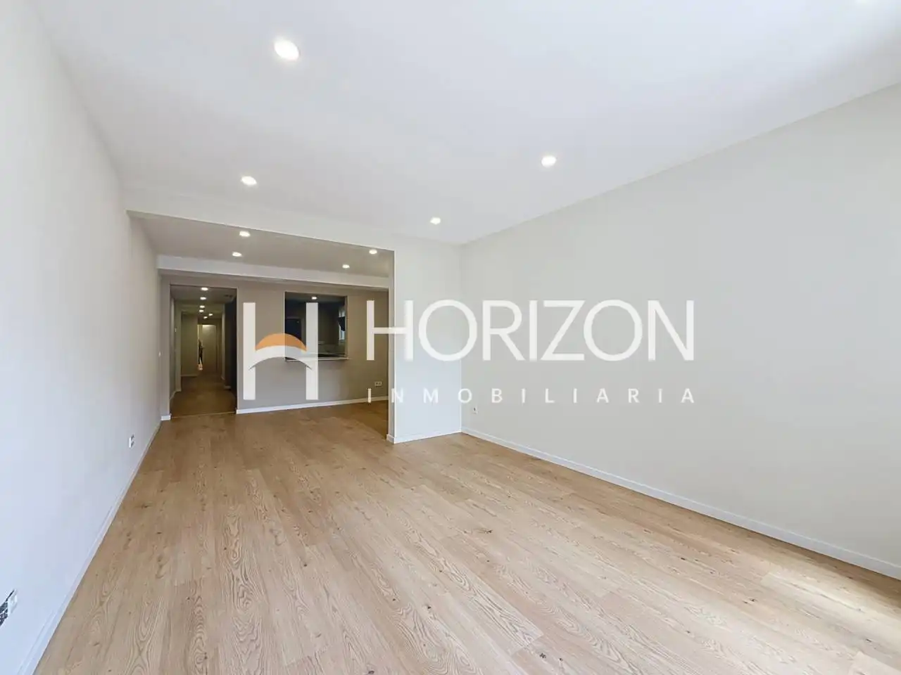 Wohnung zum Verkauf in Barcelona mit Klimaanlage, Heizung und Parkett
