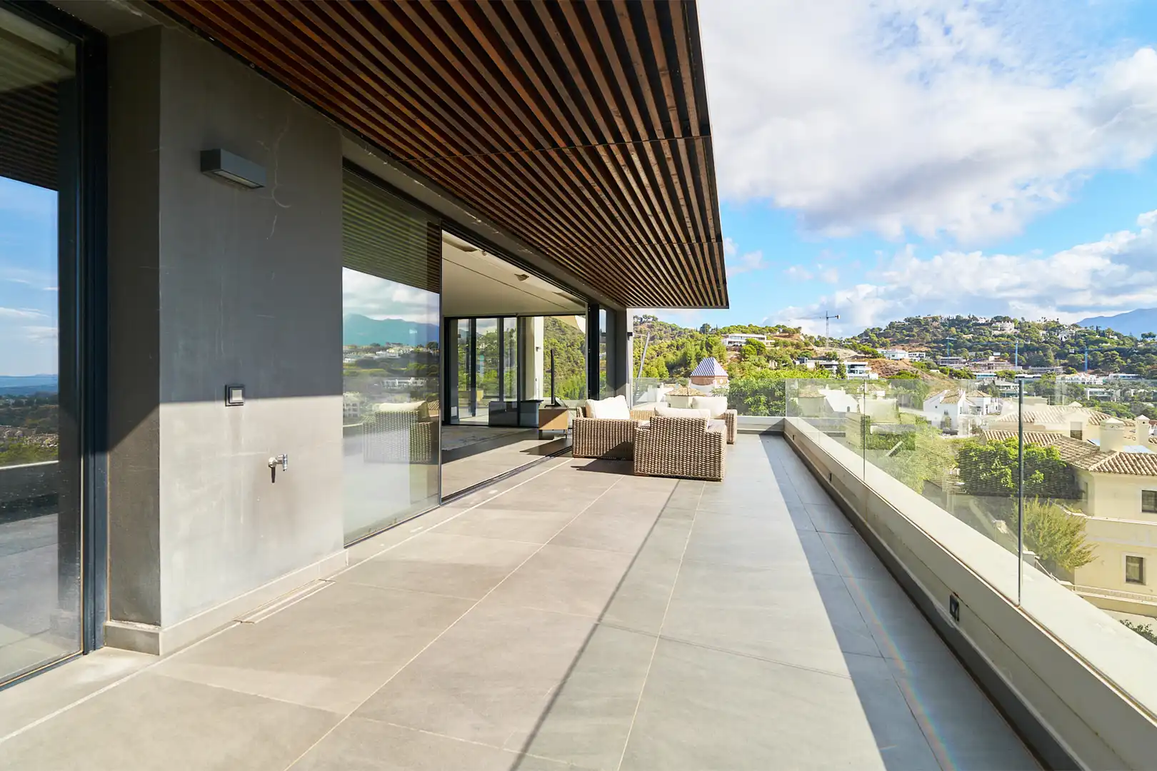 Terraza de Casa o chalet en venta en Benahavís con Aire acondicionado, Calefacción y Jardín privado