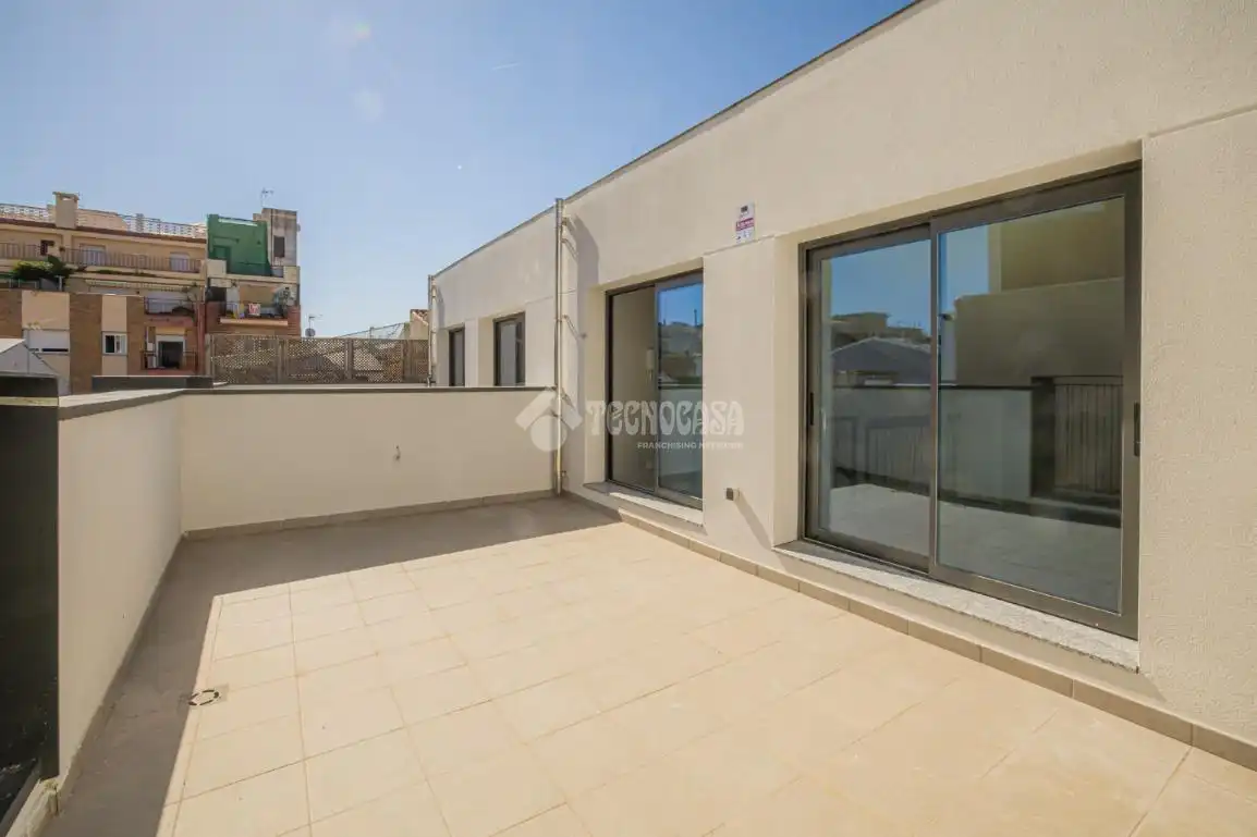Terrassa de Casa adosada en venda en Badalona amb Terrassa i Traster