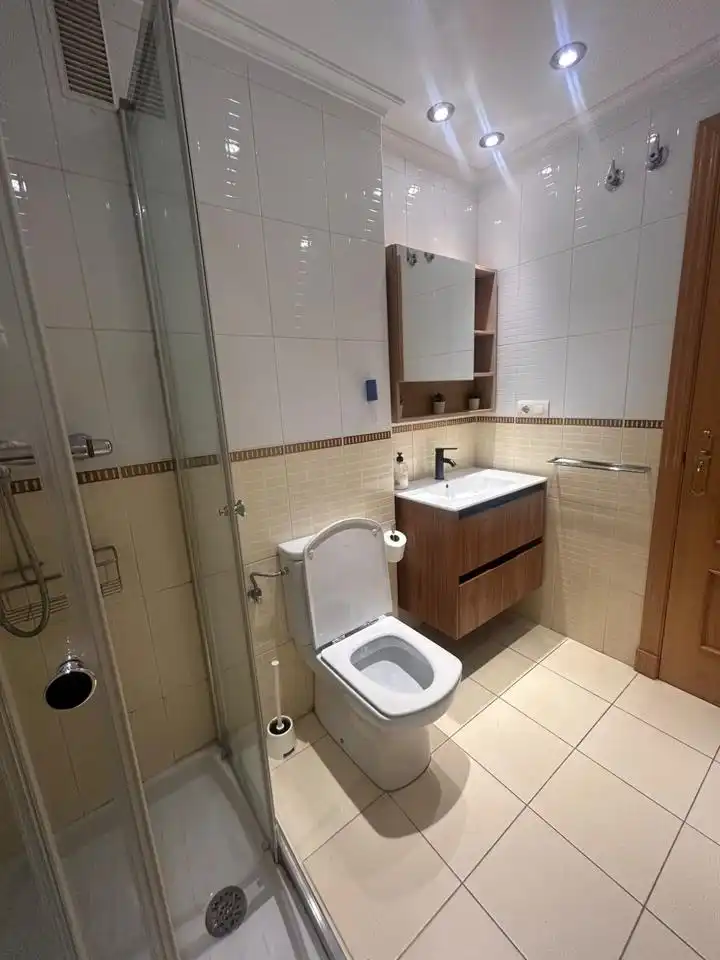 Bathroom of Flat for rent in Gijón   with Heating, Terrace and Storage room