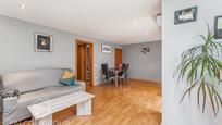 Living room of Flat for sale in Vilanova i la Geltrú  with Air Conditioner, Heating and Oven