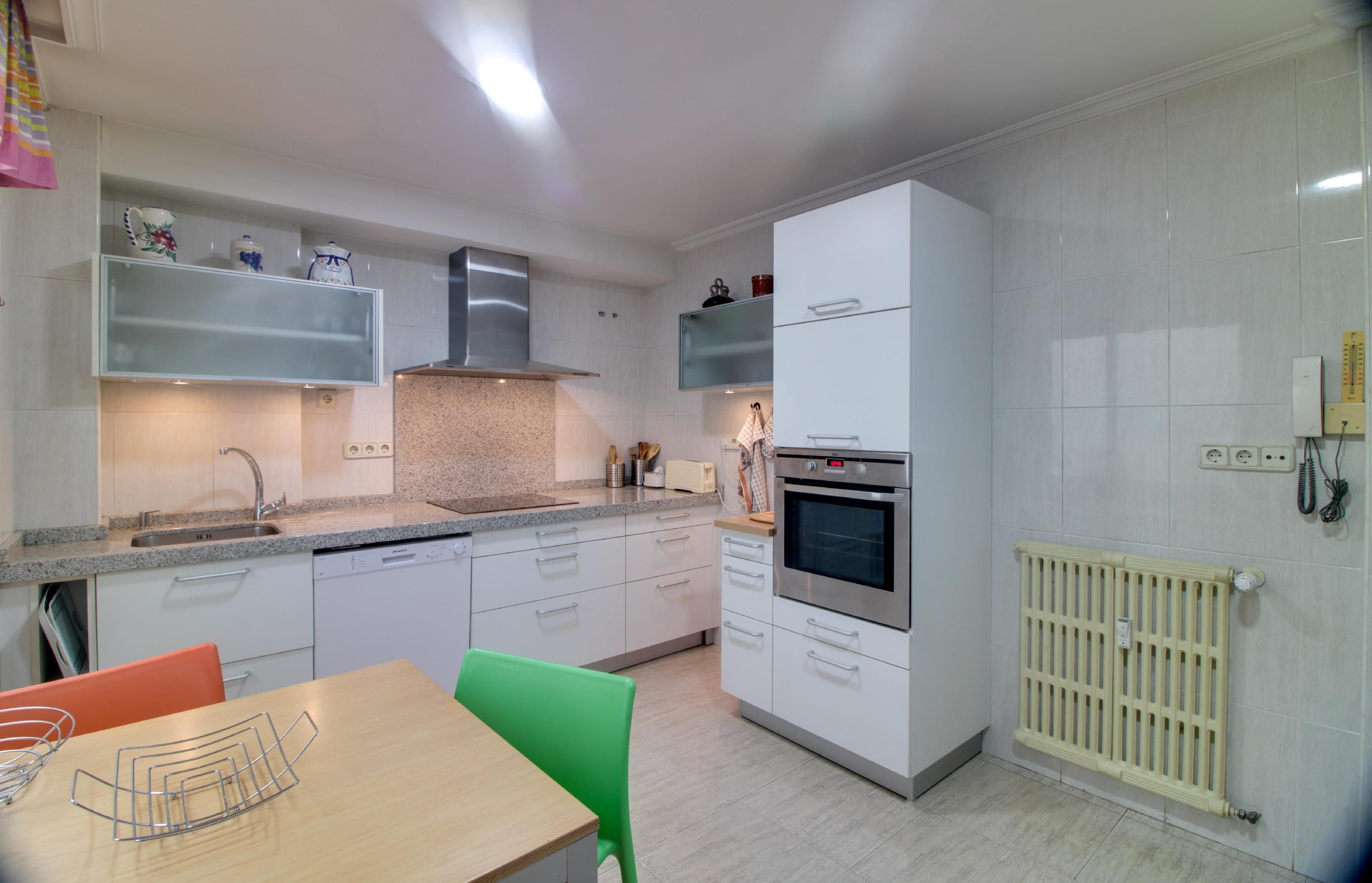 Kitchen of Flat for sale in Ourense Capital   with Heating, Parquet flooring and Balcony