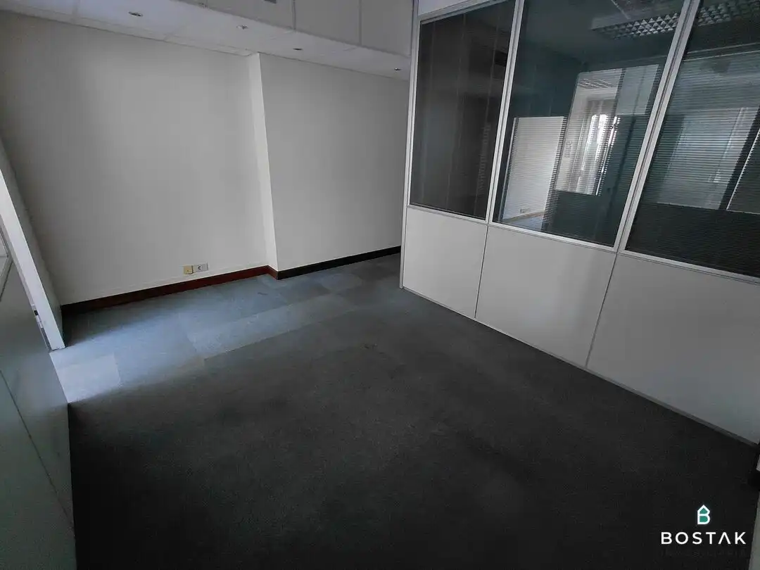 Oficina amb ascensor de lloguer a Nafarroa Kalea, imagen 4