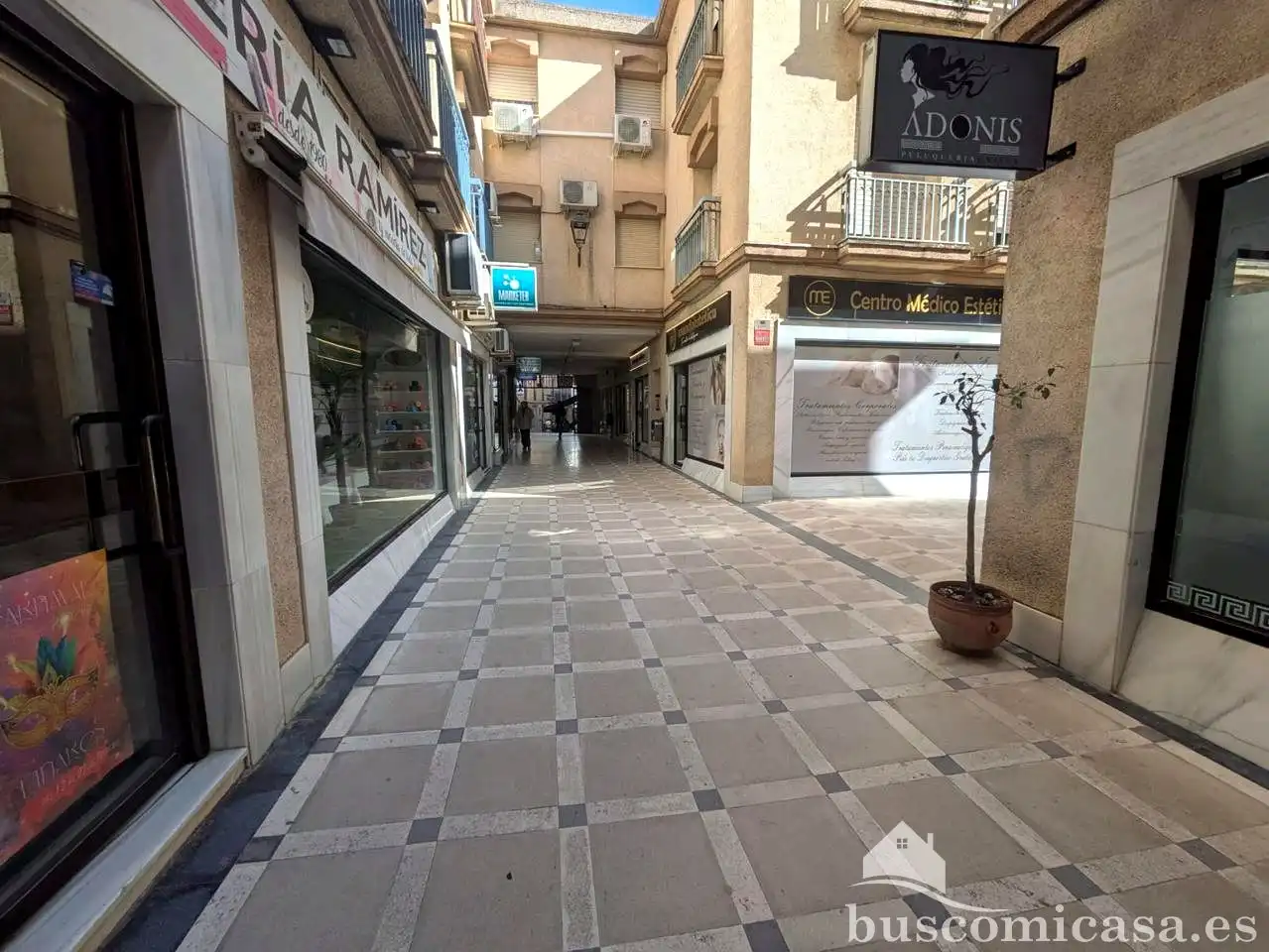 Flat for rent in Calle Canalejas, Centro ciudad