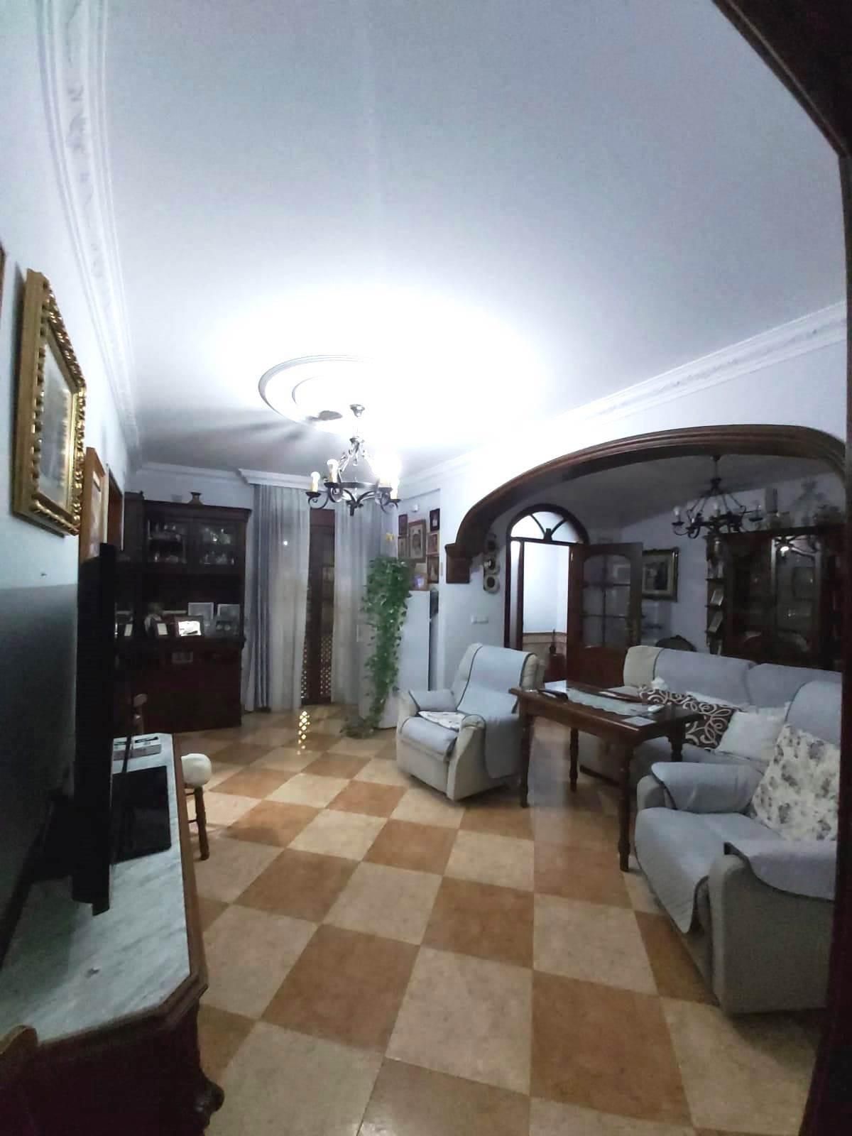House or chalet for sale in Utrera  with Air Conditioner, Terrace and Storage room