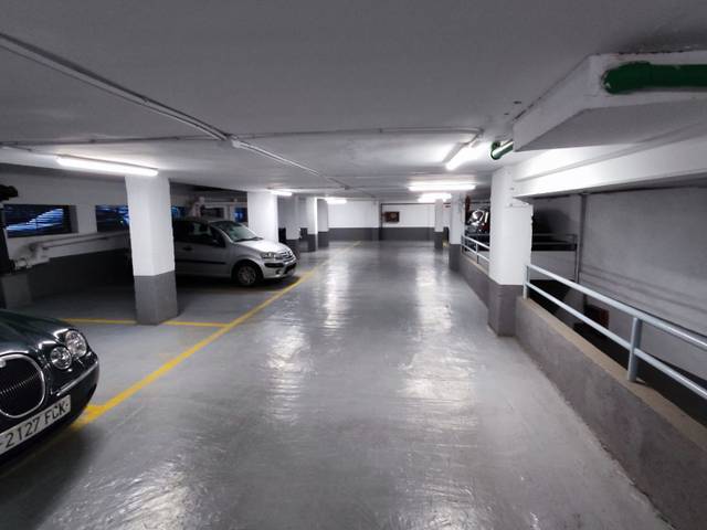 Garaje en Venta en Paseo de la Florida, 59 en Casa de Campo