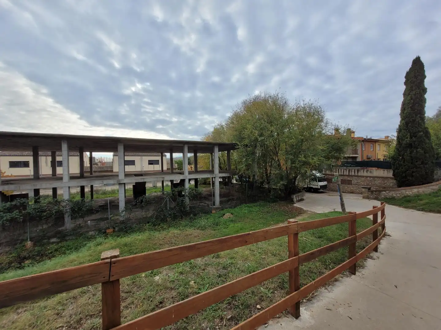 Vista exterior de Edificio en venta en Cervià de Ter
