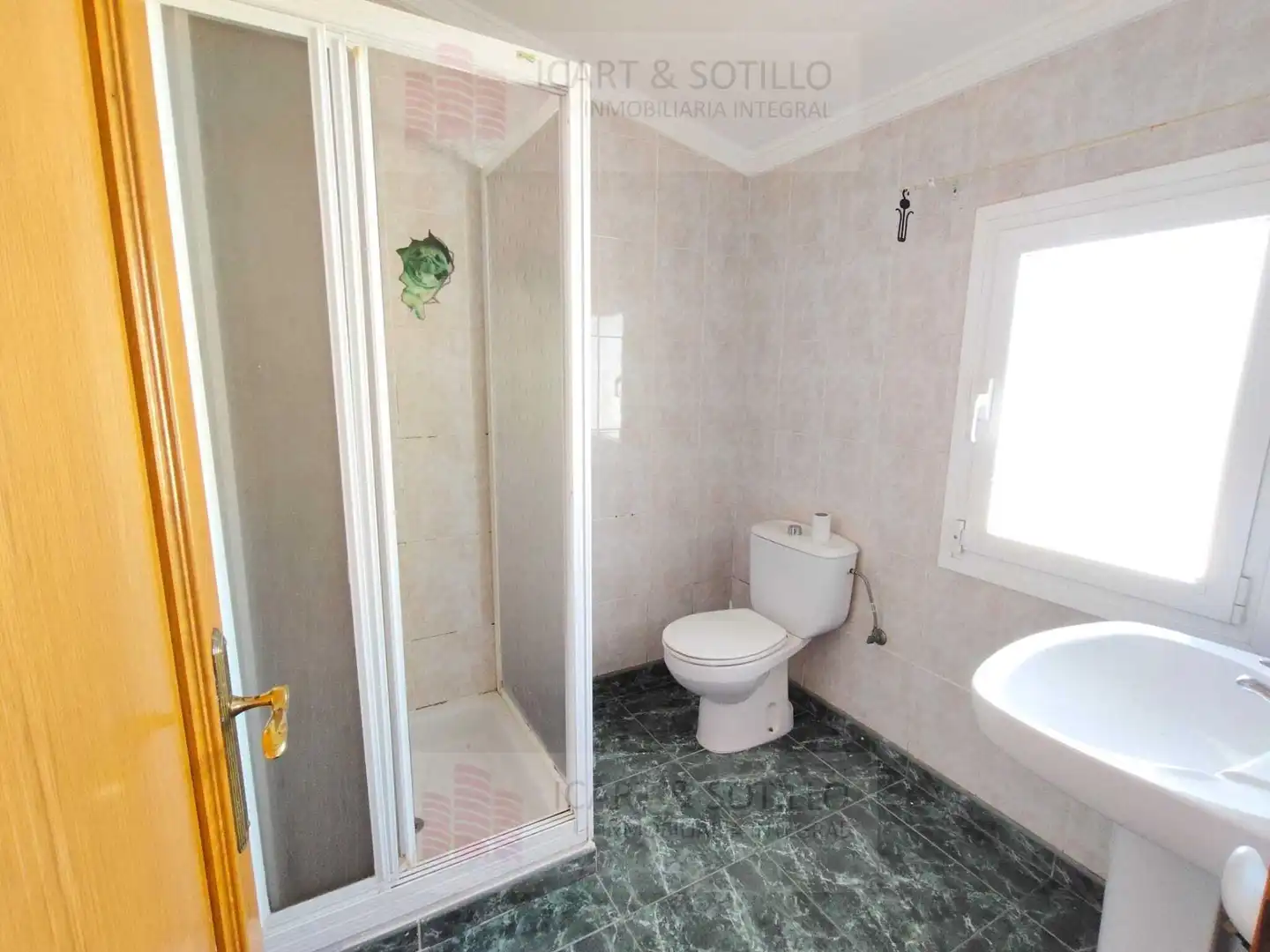 Bany de Casa o xalet en venda en Vinaròs amb Aire condicionat, Jardí privat i Terrassa