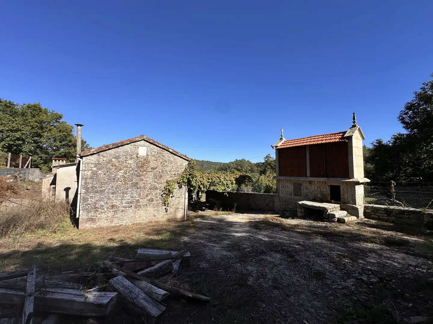Außenansicht von Country house zum Verkauf in Negreira