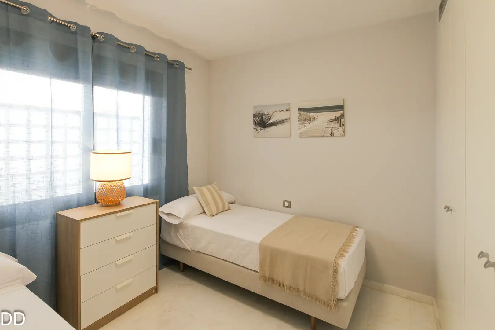 Habitación de Apartamento de alquiler en Dénia con Aire acondicionado, Terraza y Amueblado