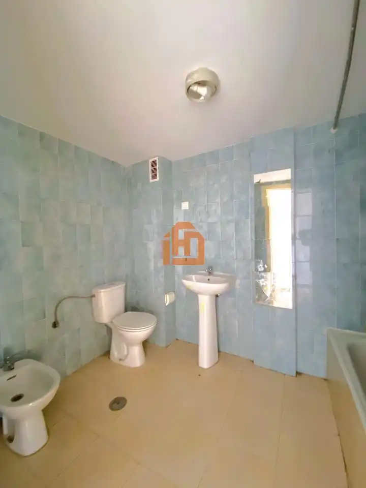 Baño de Piso en venta en Santovenia de la Valdoncina con Calefacción y Terraza