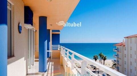 Apartamento con gran terraza y excelentes vistas al mar a 50 metros de la Playa Norte