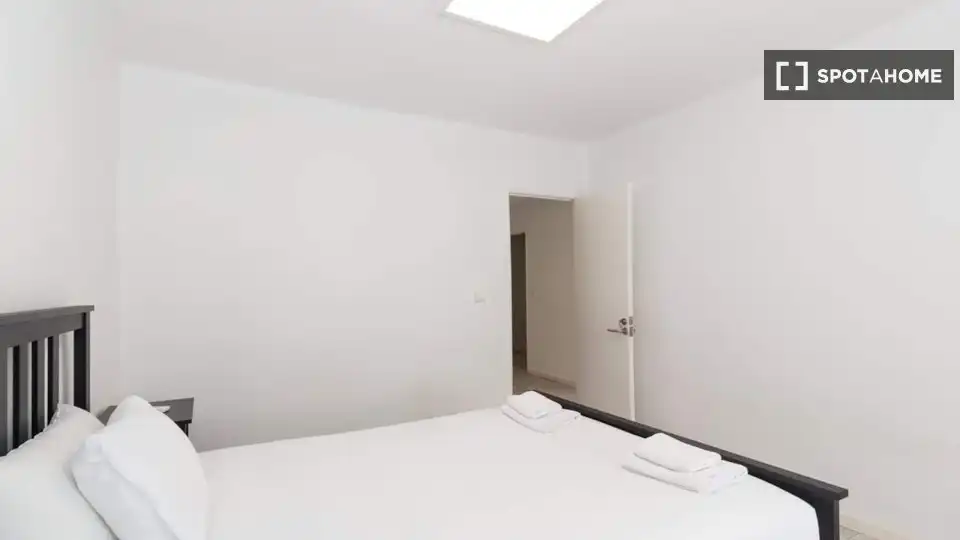 Bedroom of Flat for rent in Valencia  with Air Conditioner, Heating and Furnished