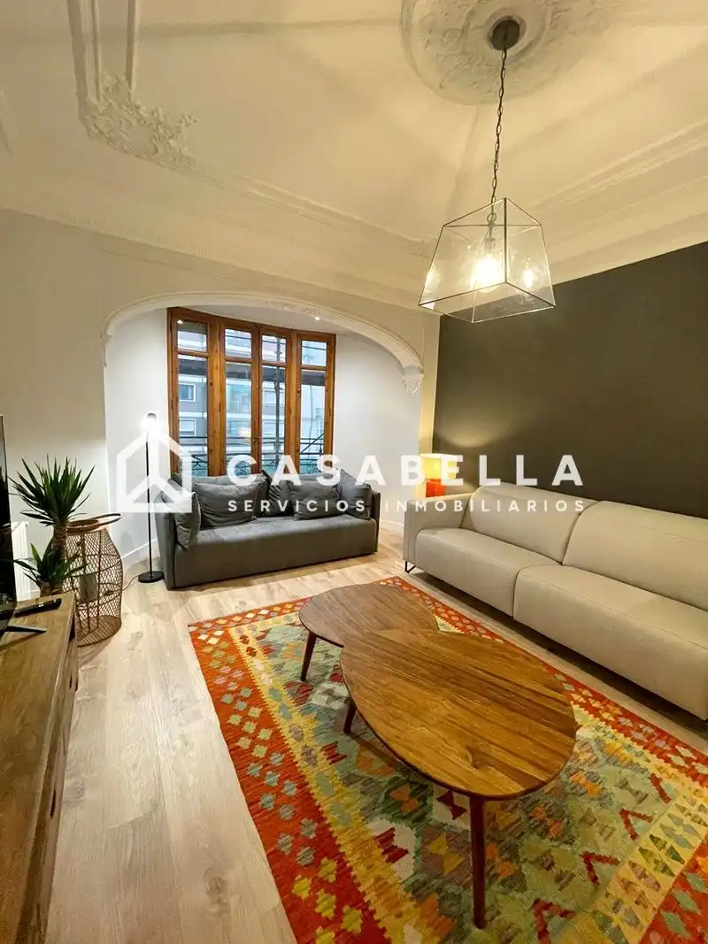 Exterior view of Flat for share in Valencia  with Air Conditioner, Heating and Furnished