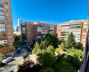 Exterior view of Flat for sale in  Madrid Capital  with Terrace