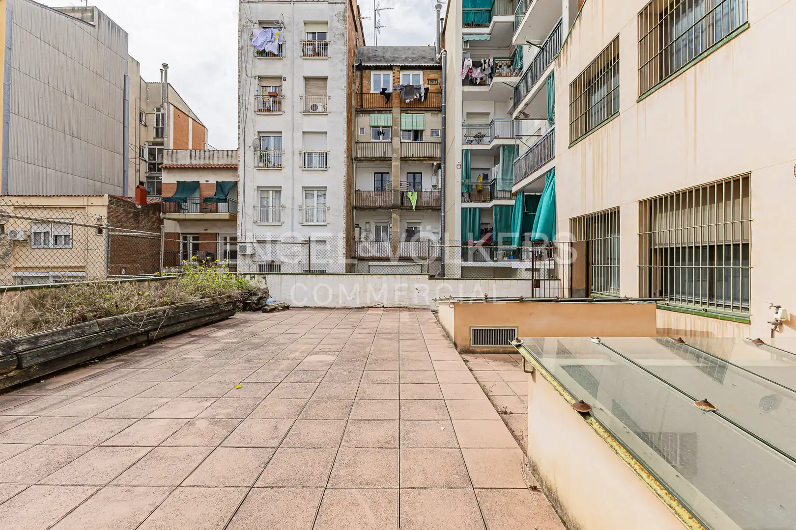 Außenansicht von Gebäude zur Miete in Barcelona