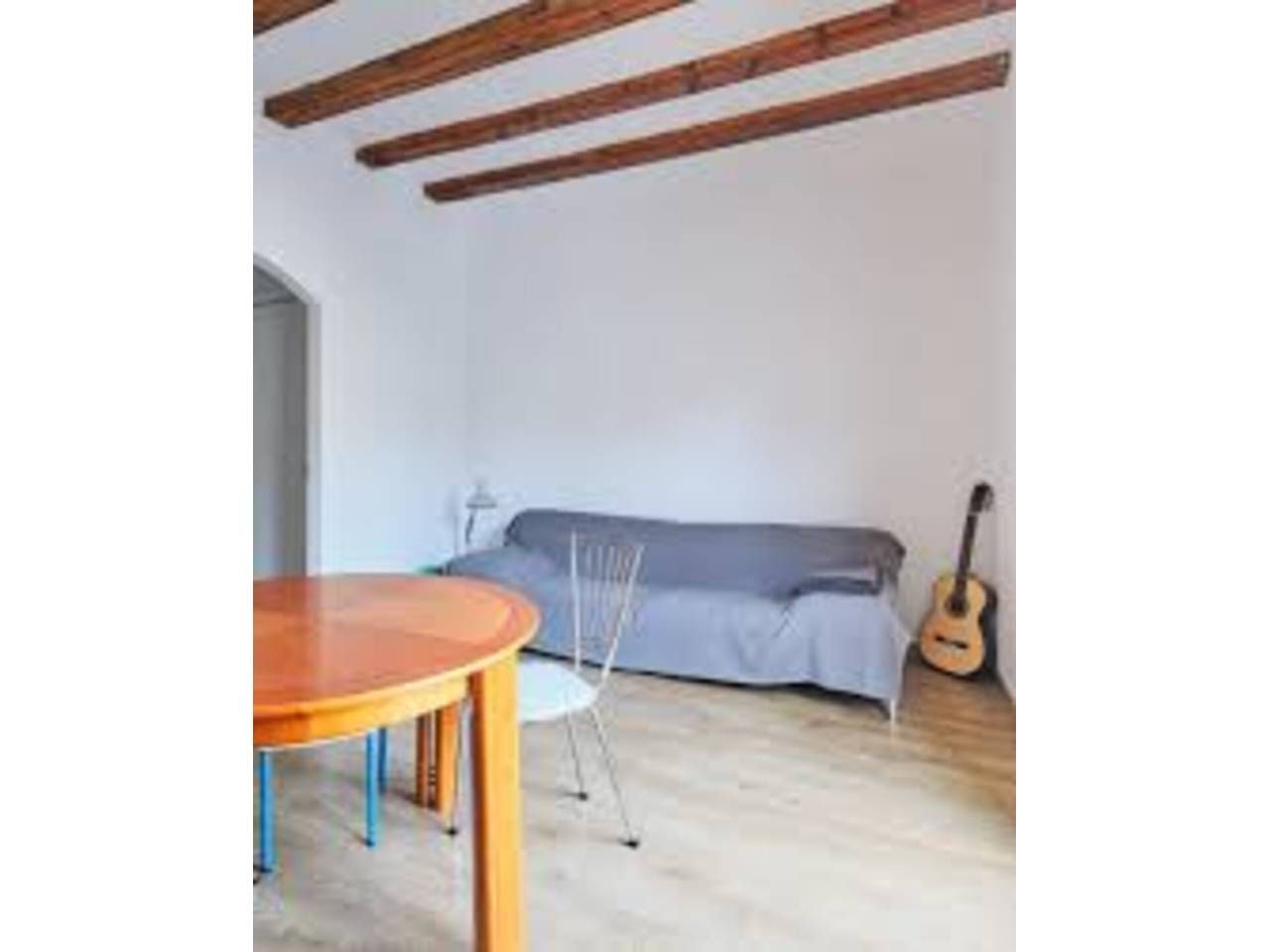 Dormitori de Pis de lloguer en  Barcelona Capital amb Aire condicionat, Calefacció i Parquet