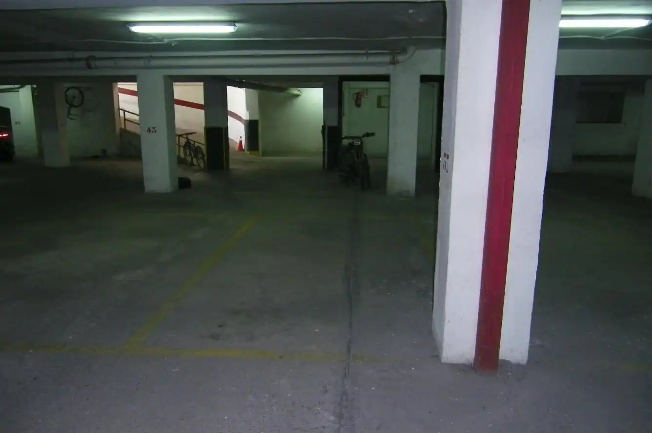Einzelparkplatz zum Verkauf in Carrer d'Oltà, imagen 2